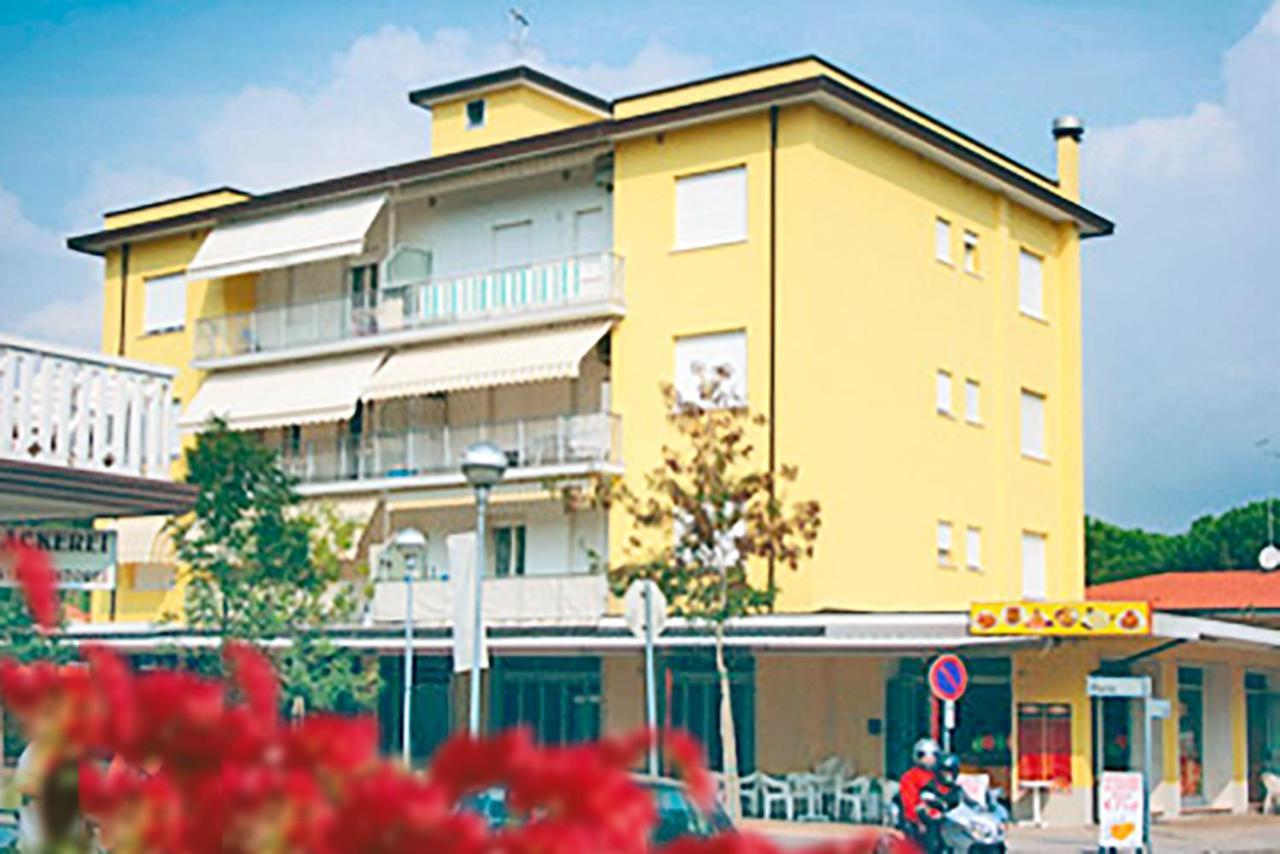 Pia Del Faro Lägenhet Bibione Exteriör bild